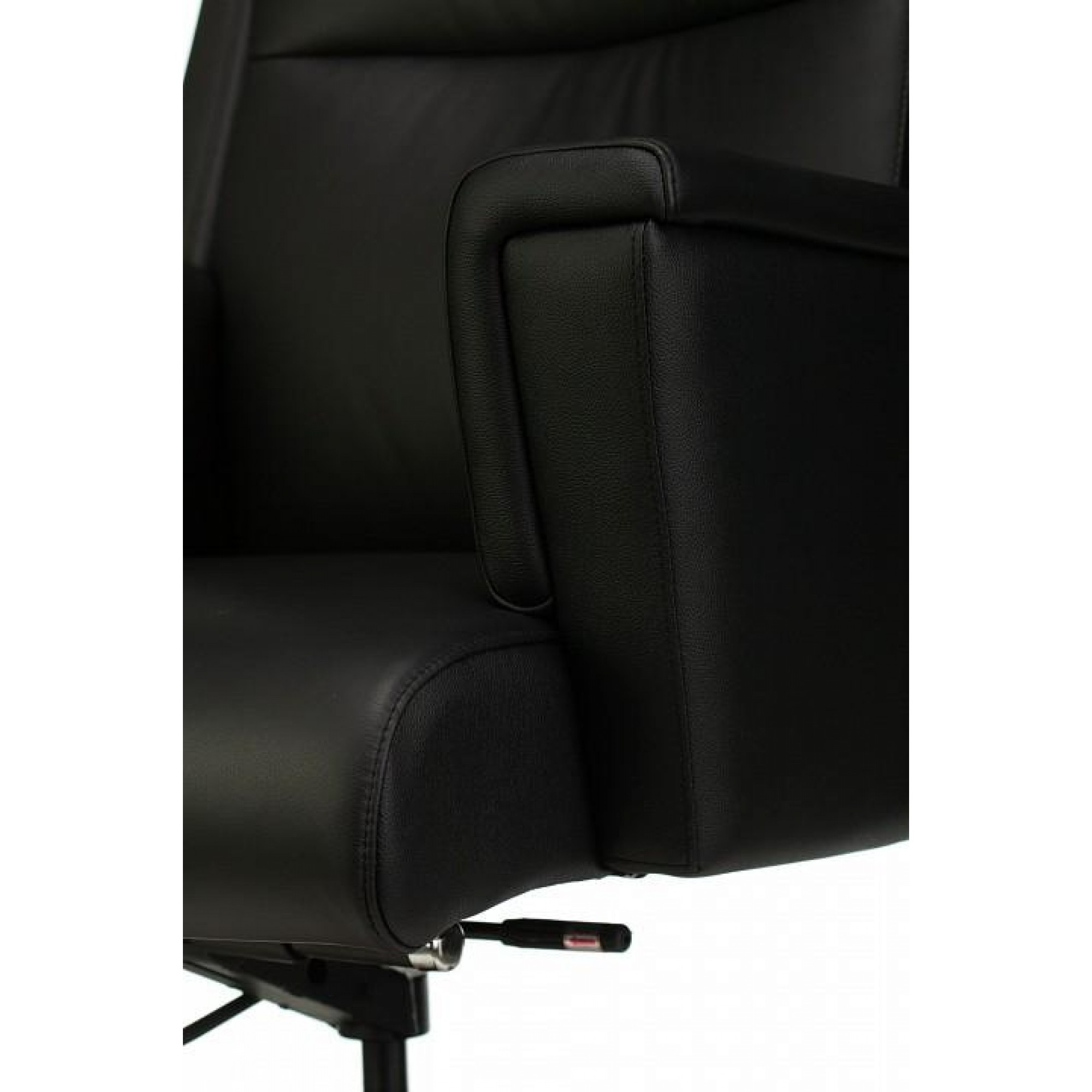Кресло для руководителя Бюрократ _DUKE    BUR_1417355