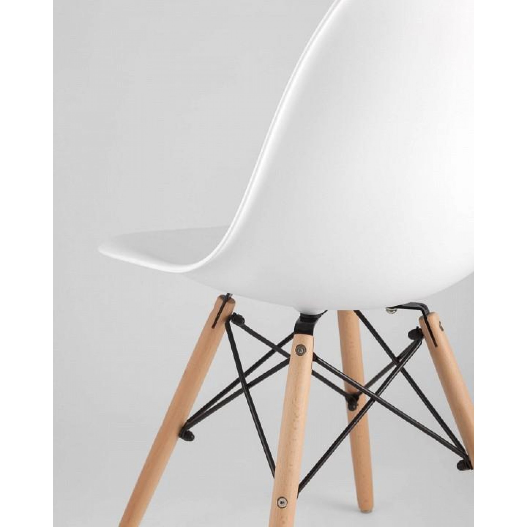 Набор из 4 стульев Eames SGR_8056PP-WHITE-X4