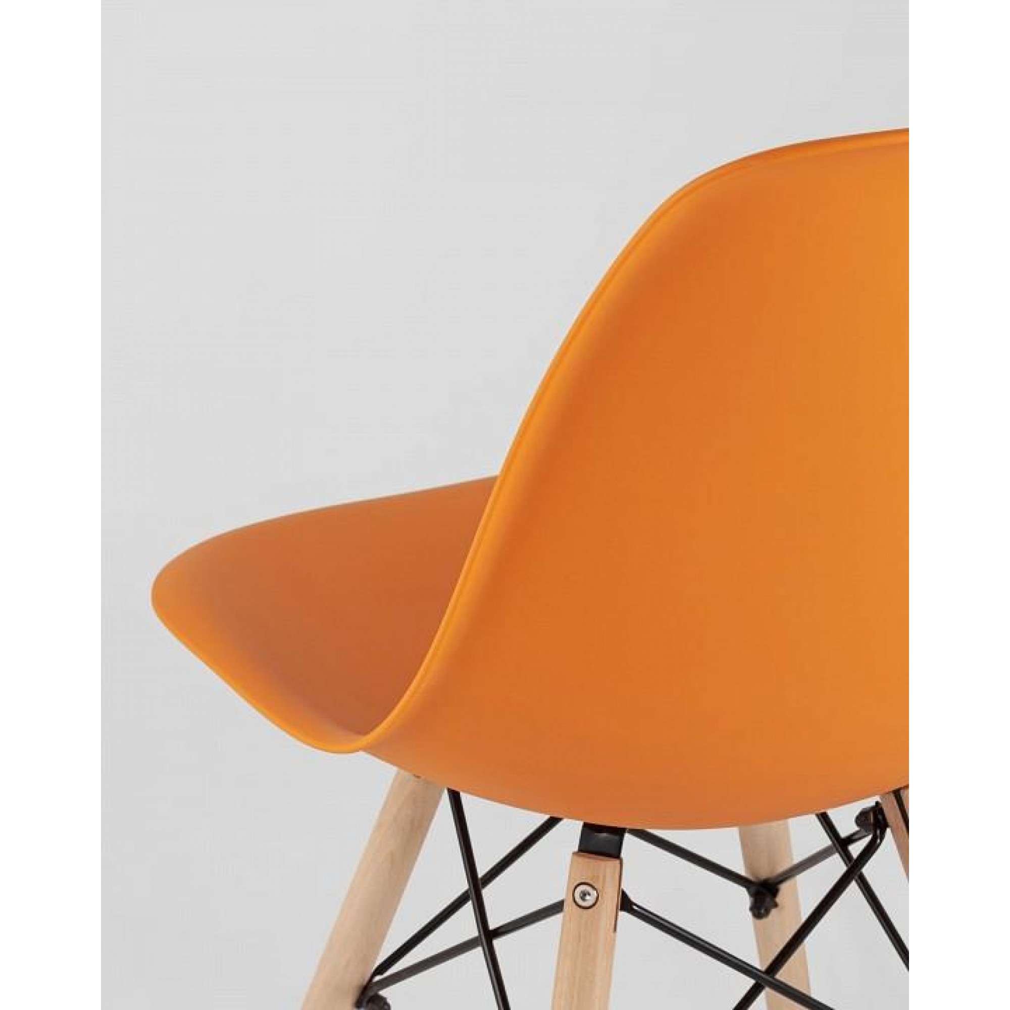 Набор из 4 стульев Eames    SGR_Y801-orange-X4