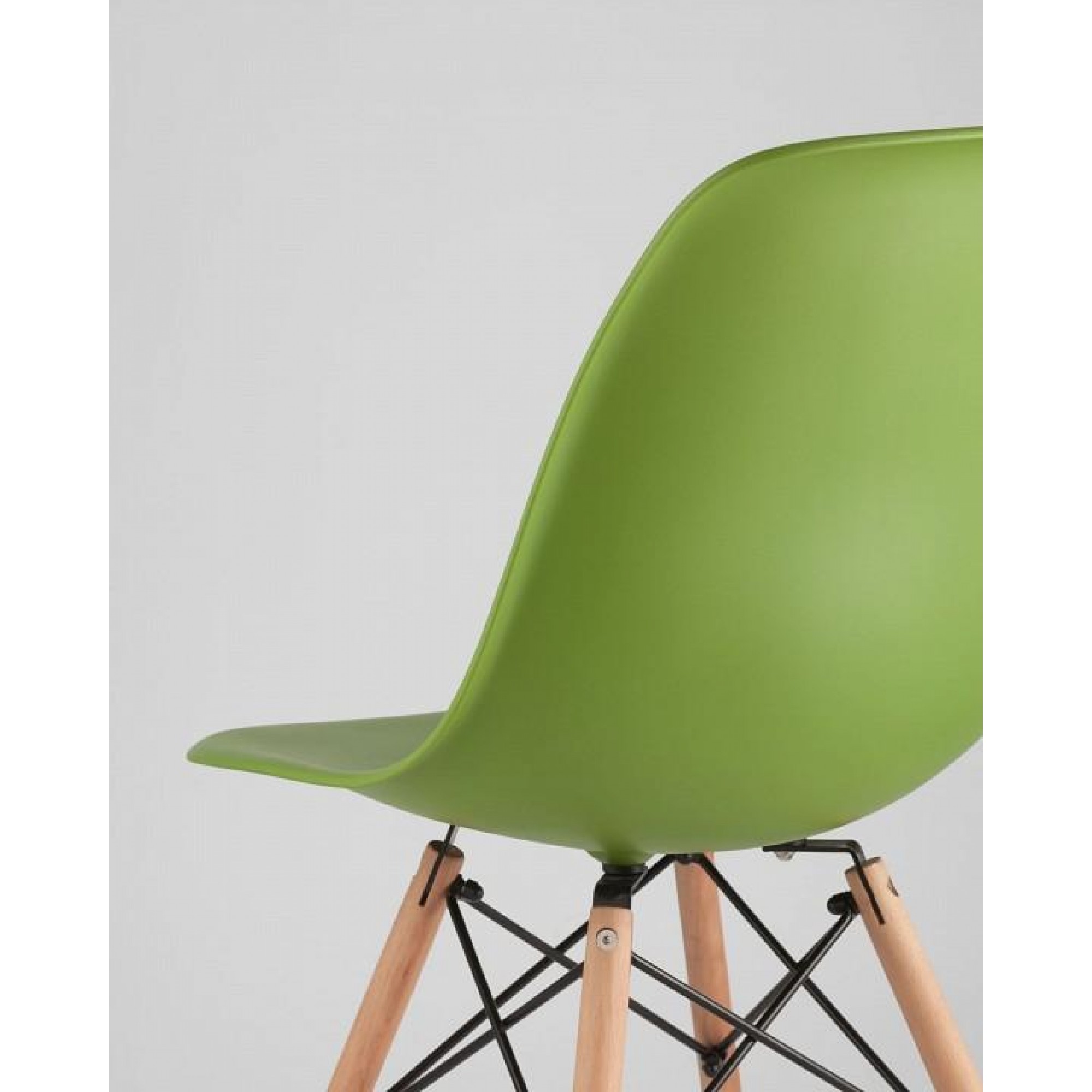 Набор из 4 стульев Eames    SGR_8056PP-GREEN-X4