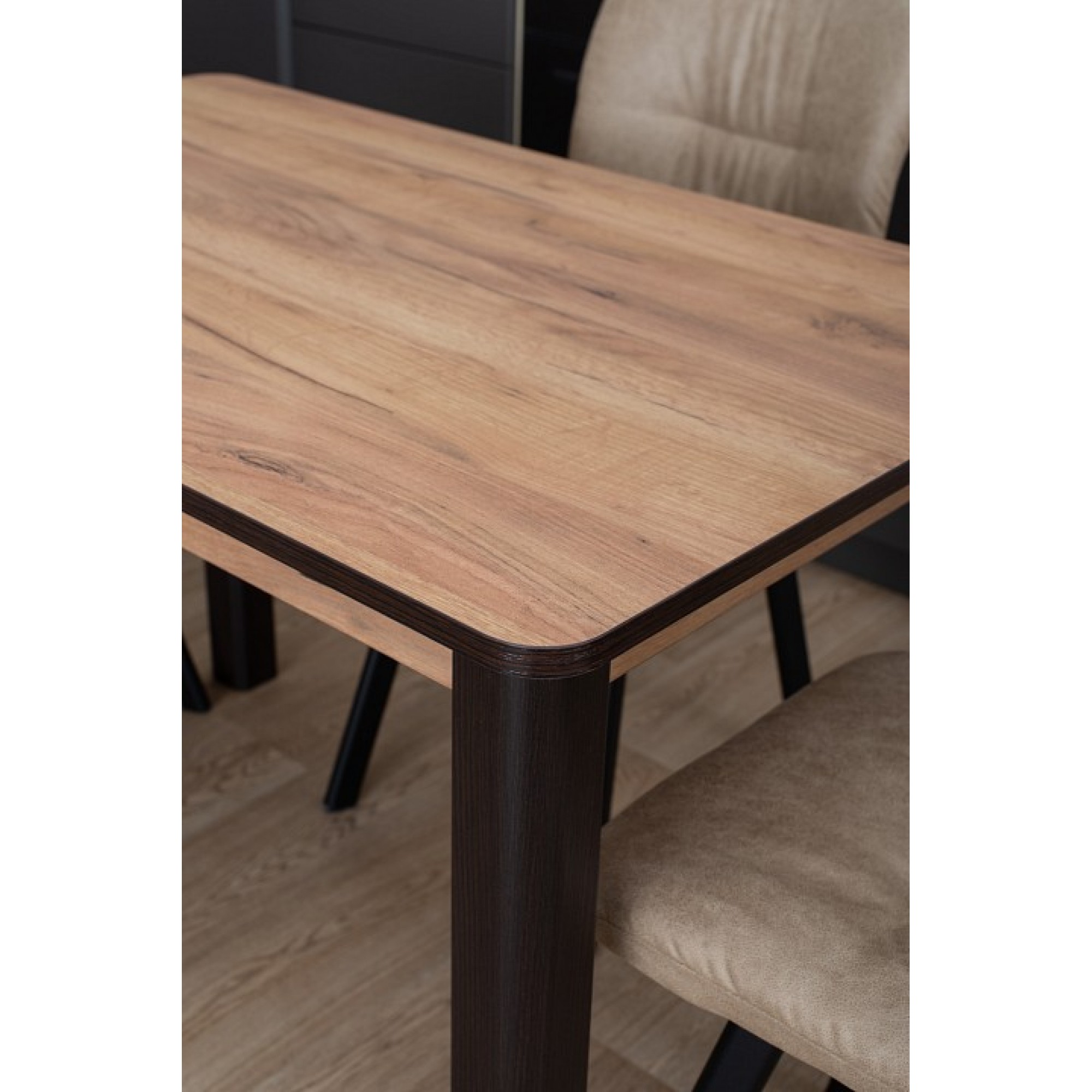 Стол обеденный Альфа ПР ЛДСП древесина коричневая светлая дуб DOM_Alfa_PR_DK_04_VN
